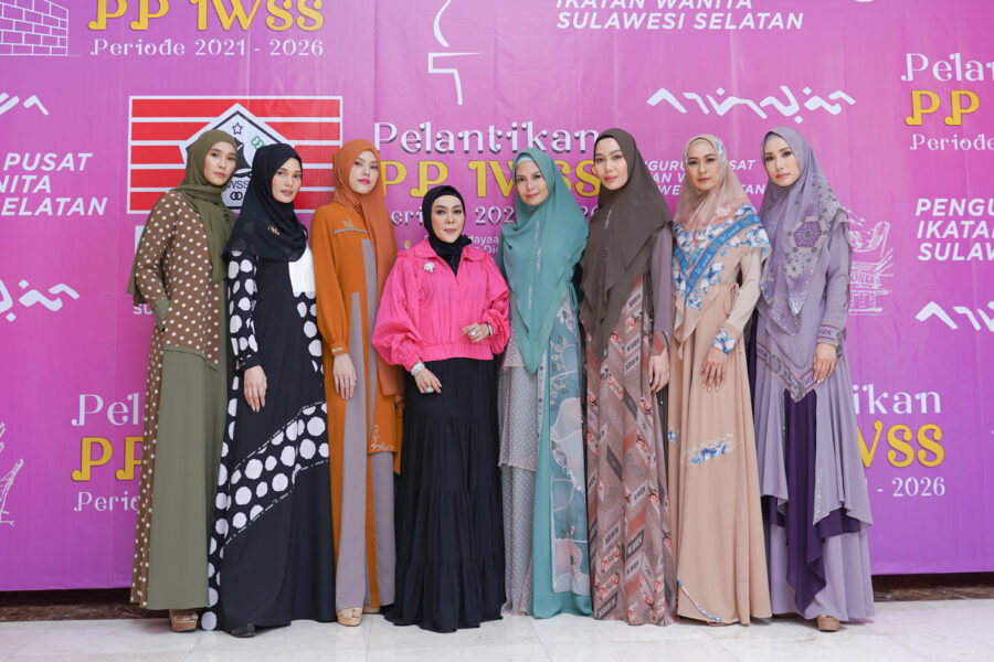 Klasik, Elegan, hingga Kekinian, Ini Tampilan Wiwiek Hatta Luxury Syar’i X Wiwiek Muslimah Pada Pelantikan Pengurus Pusat Ikatan Wanita SulawesI Selatan Periode 2021-2026