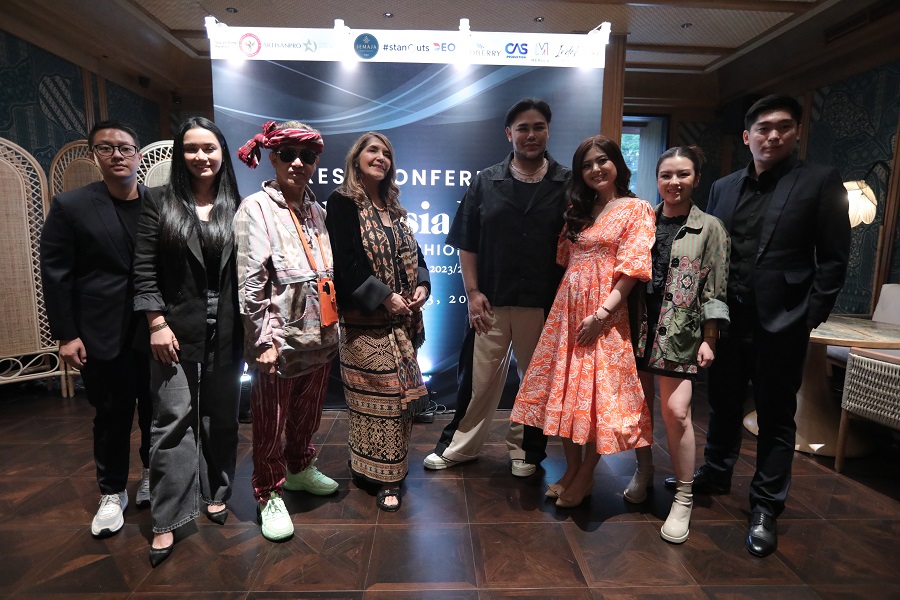 7 Desainer & Jenama Fesyen Indonesia Melenggang di New York Fashion Week – The Shows Spring Summer 2023/2024