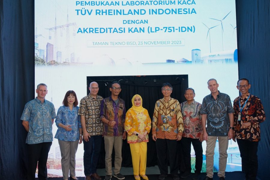 TÜV Rheinland Resmikan Laboratorium Pengujian Kaca Kendaraan Bermotor di Indonesia 