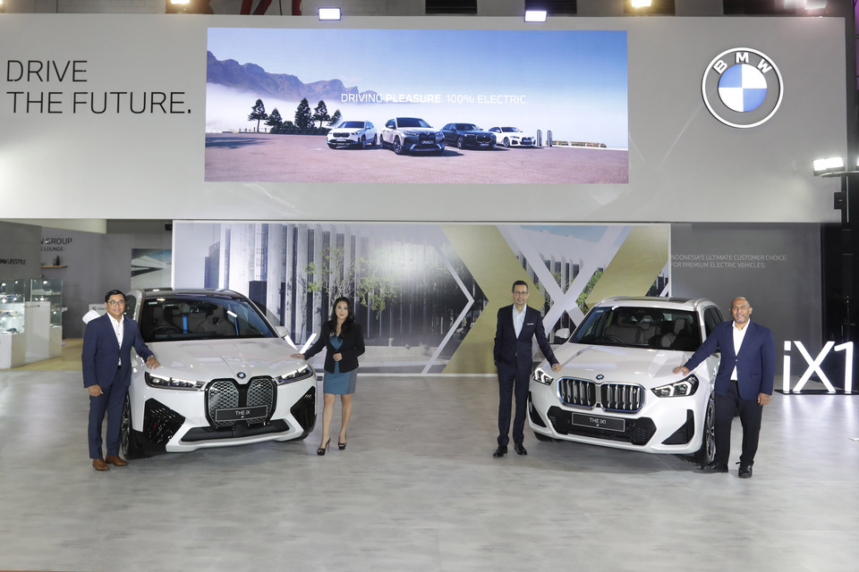 DRIVE THE FUTURE Bersama BMW Group