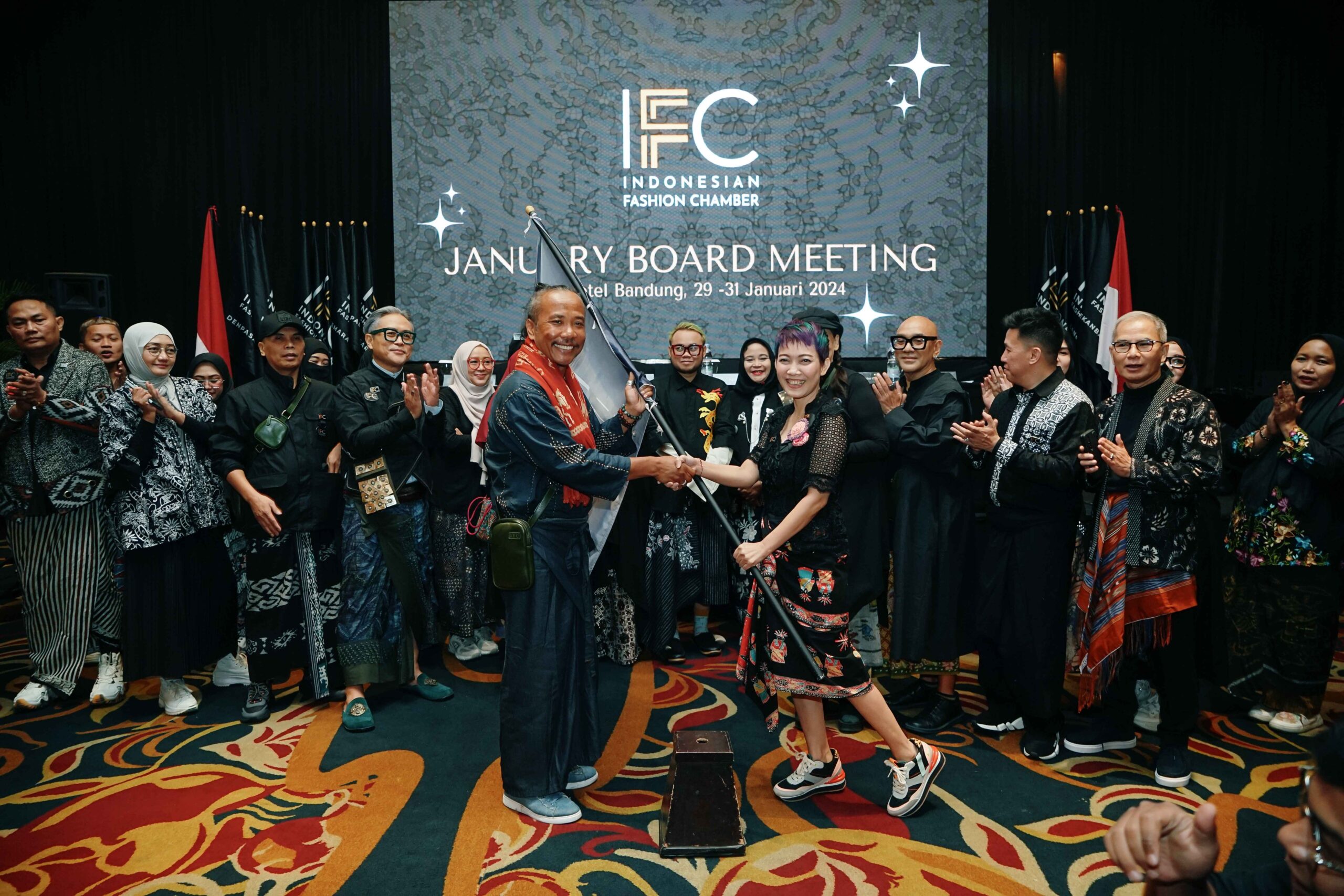 Intip Koleksi Desainer Di Catwalk January Board Meeting 2024 IFC