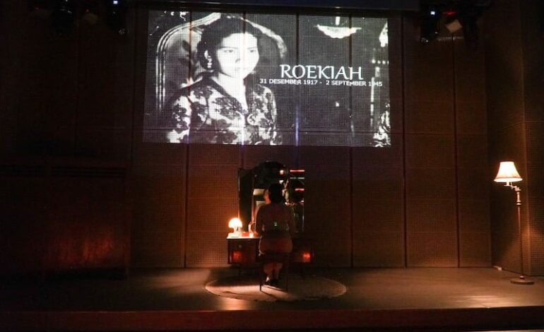 Pertunjukan “Kenang-Kenangan Roekiah” Bersama Louise Monique Kenang Kembali Sosok Diva Tanah Air Di Era 1930-An