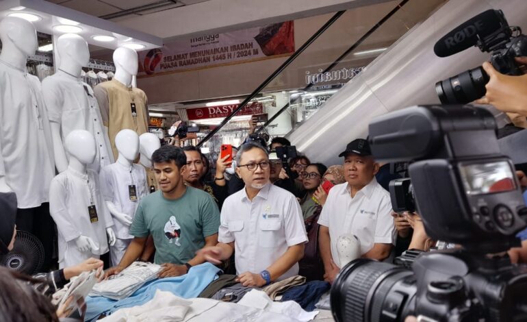 Selalu Jadi Incaran Masyarakat, Aktivitas Di Pasar Grosir Tanah Abang Jelang Persiapan Lebaran Makin Meningkat