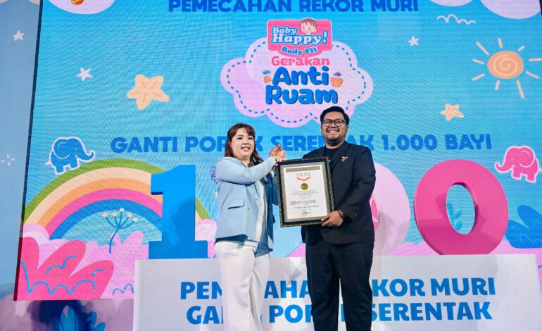 Gerakan Anti Ruam, Baby Happy Cetak Rekor 1.000 Bayi Indonesia Ganti Popok Serentak