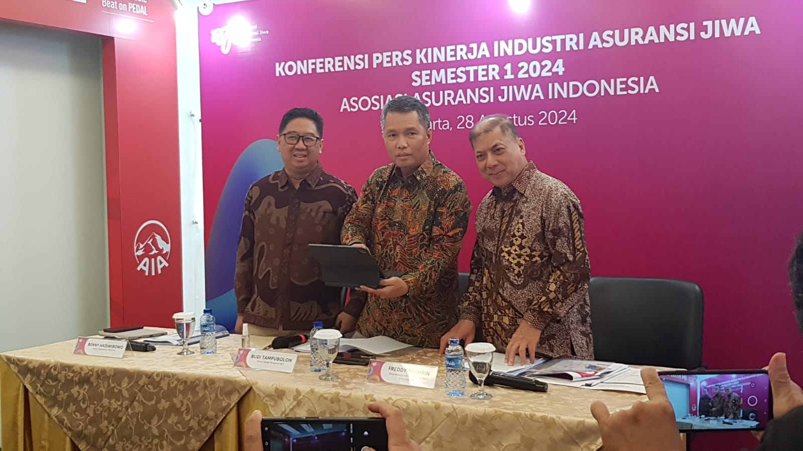 Laporan Kinerja Industri Asuransi Semester Pertama di tahun 2024