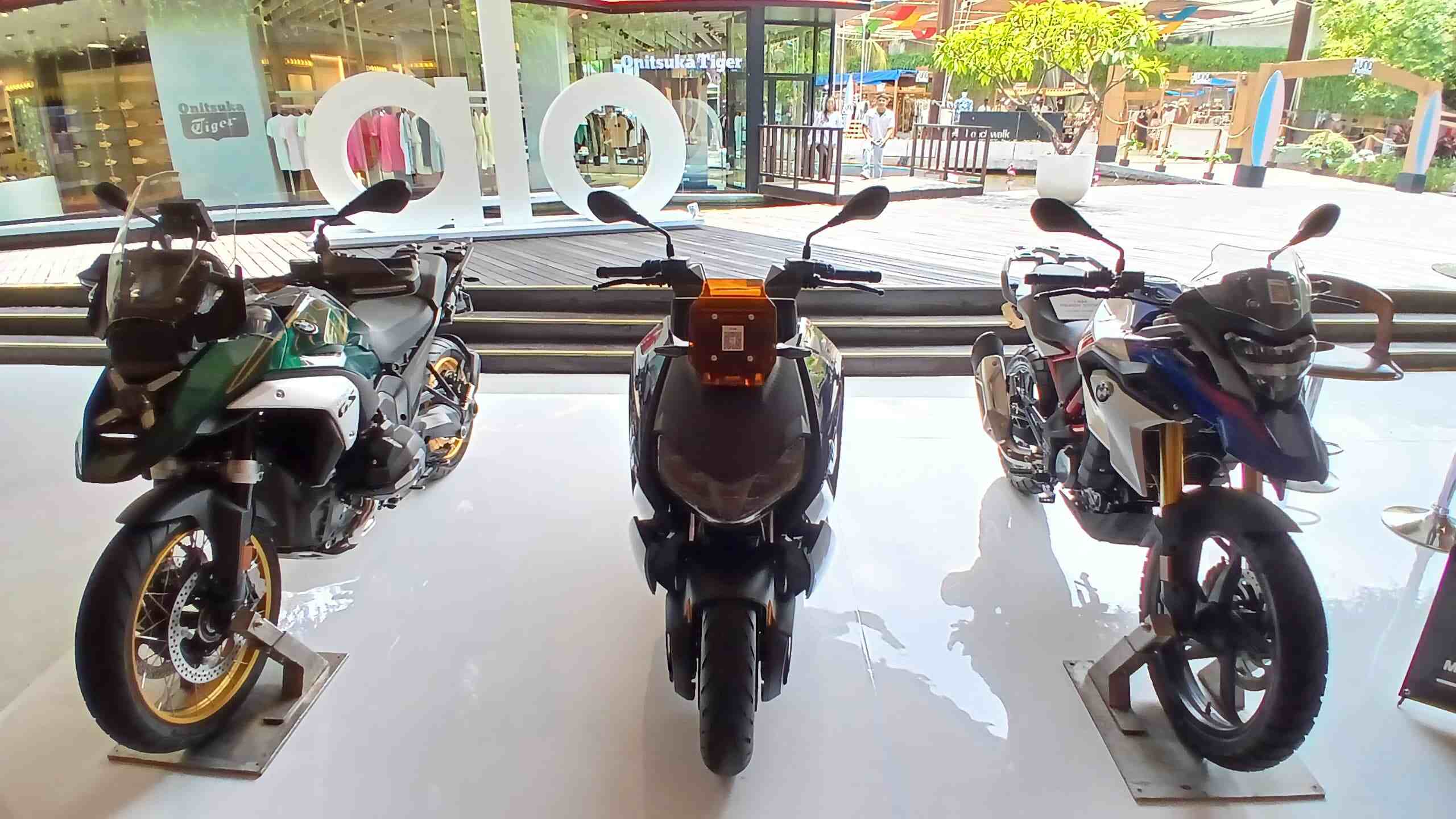 BMW Motorrad Indonesia Perkenalkan Pop-Up Store Plus Pertamanya di Beachwalk Shopping Center Kuta Bali