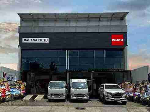 Resmikan Outlet Ke-35 Di Cianjur, Sekaligus Outlet Ke 111 Isuzu di Indonesia