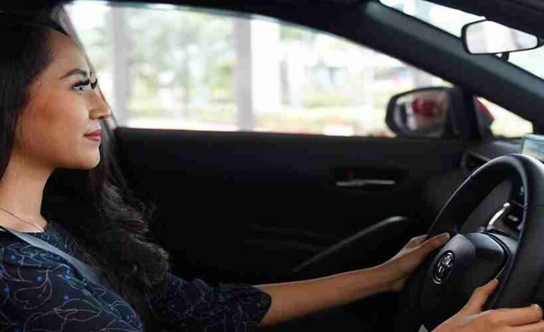 Cara Mudah Mempelajari Berkendaraan Mobil Manual Untuk Perempuan