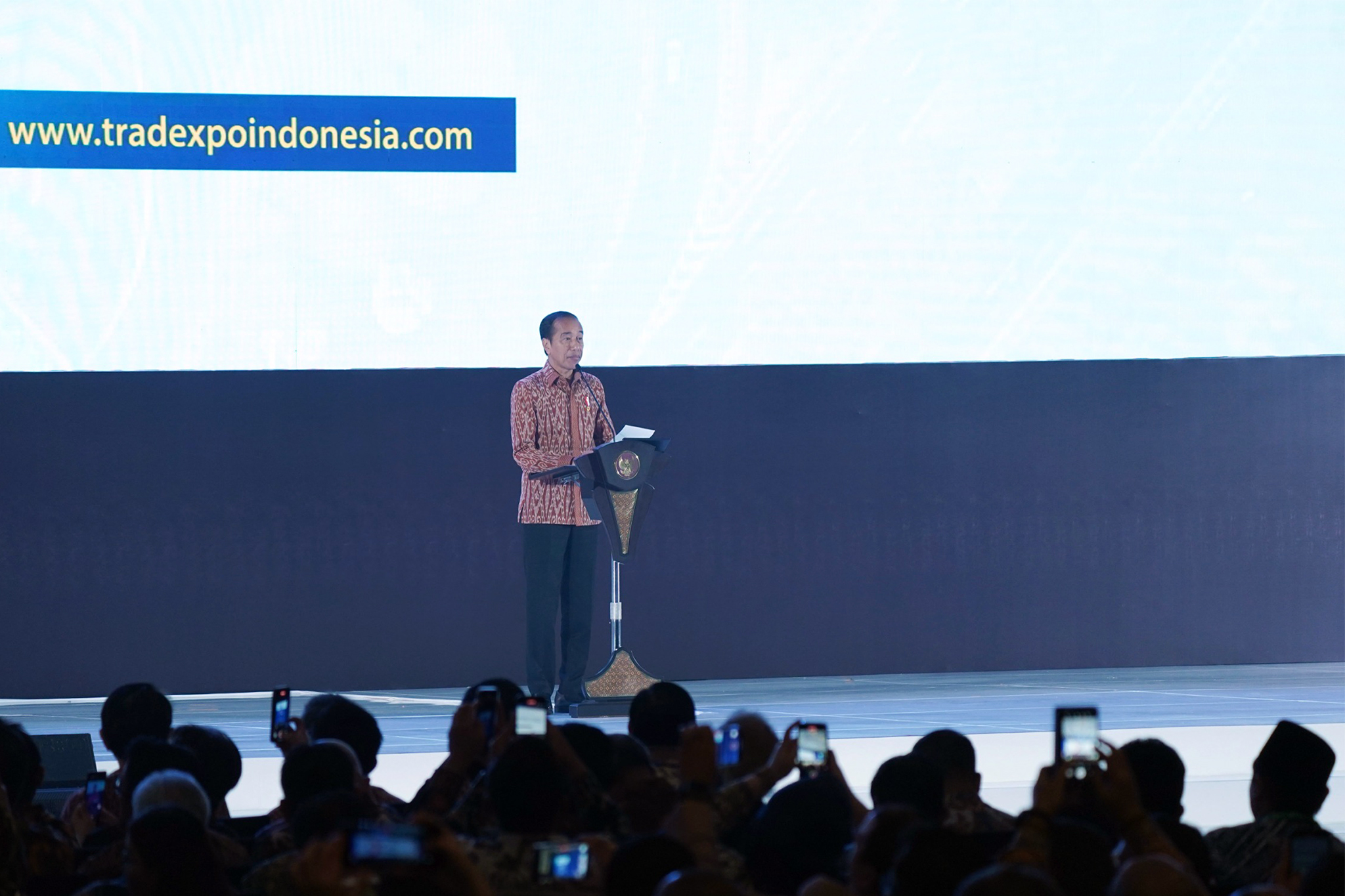 Presiden Joko Widodo: Tekanan Ekonomi Global Harus Bisa Menjadi Peluang Export Untuk Indonesia