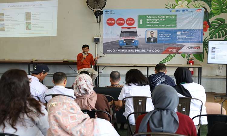 Auto2000 Gelar Pemeriksaan Kesehatan Gratis dan Workshop Safety Driving