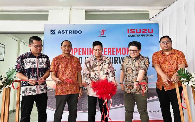 Isuzu Meresmikan Pembukaan Outlet Astrido Isuzu Purwakarta, Perkuat Jaringan di Jawa Barat