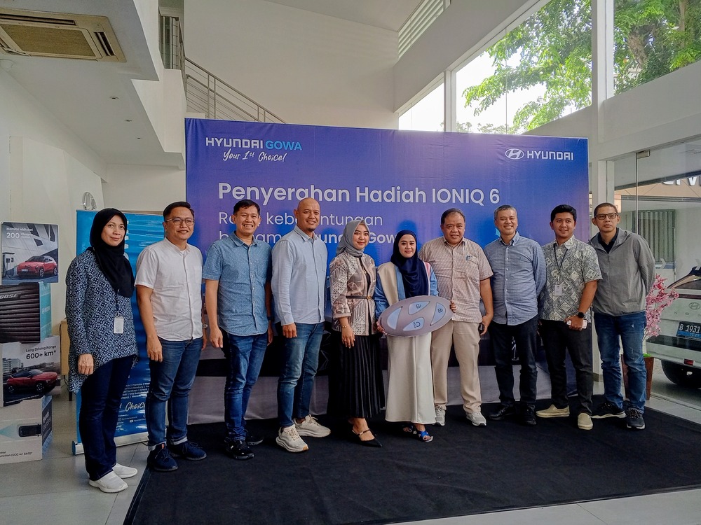 Bukan Mimpi Beli Mobil di Hyundai Gowa Fatmawati Pelanggan Hoki Bawa Pulang Hyundai IONIQ 6 Signature Serenity