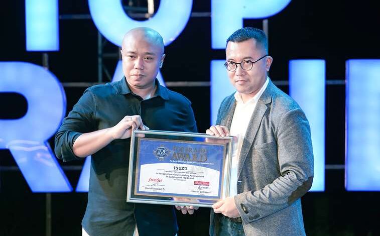 Isuzu Raih Penghargaan TOP Brand dan WOW Brand Di Awal Tahun 2025